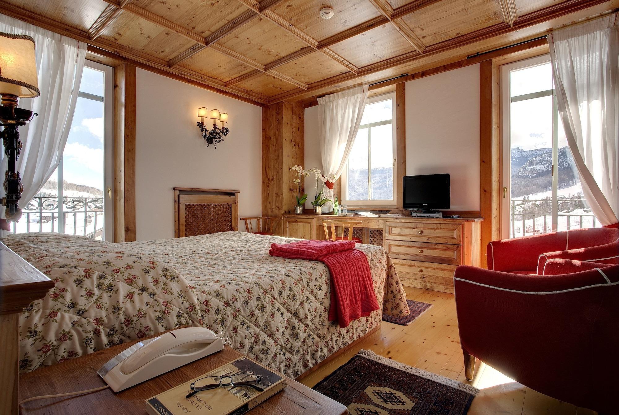 Hotel Cortina Cortina d'Ampezzo Exterior photo