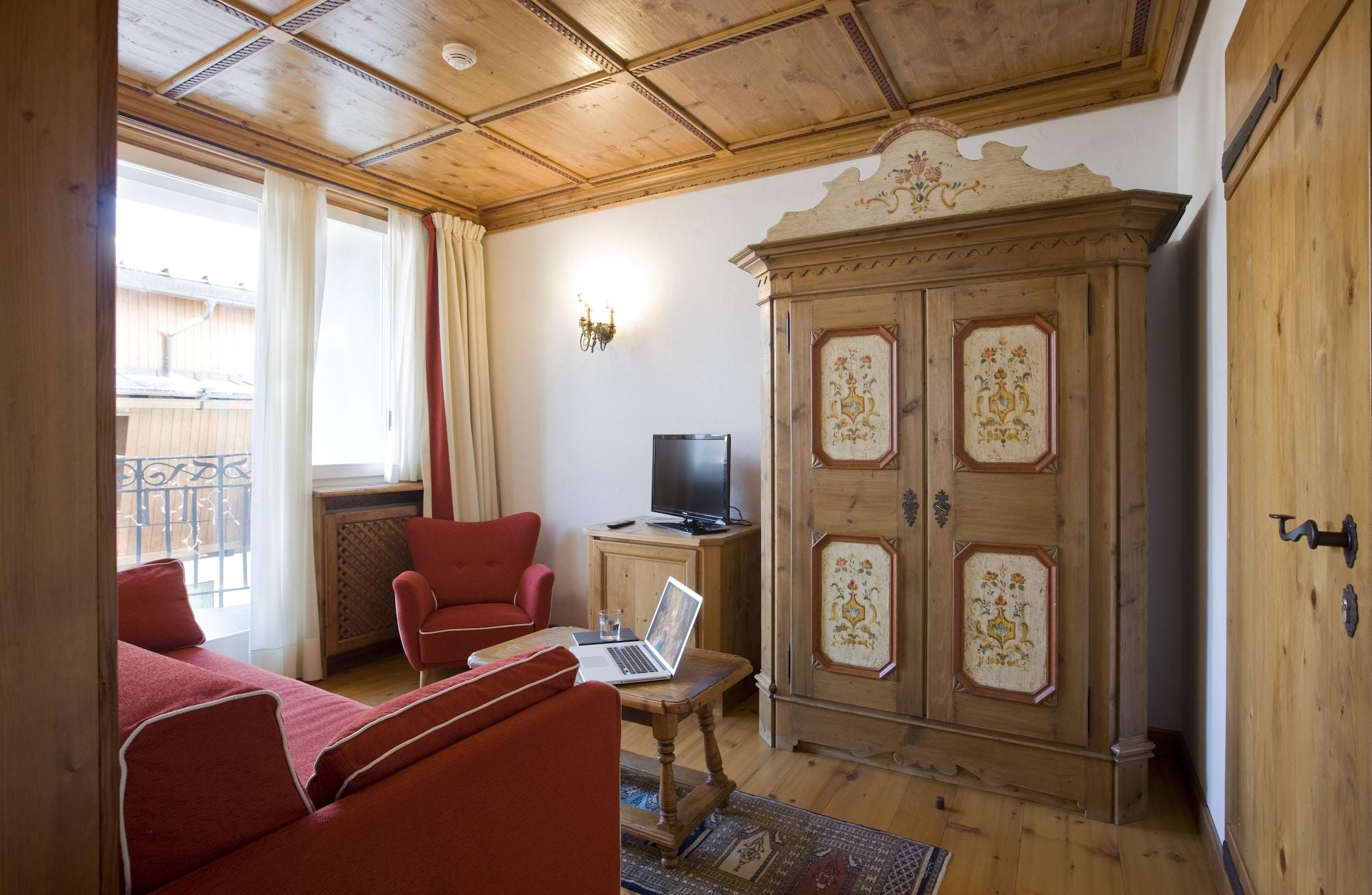 Hotel Cortina Cortina d'Ampezzo Exterior photo