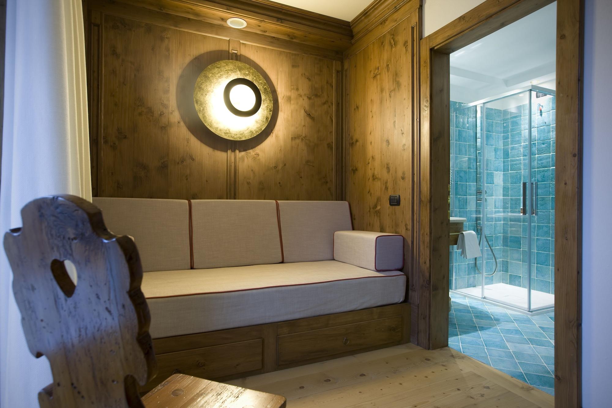 Hotel Cortina Cortina d'Ampezzo Exterior photo