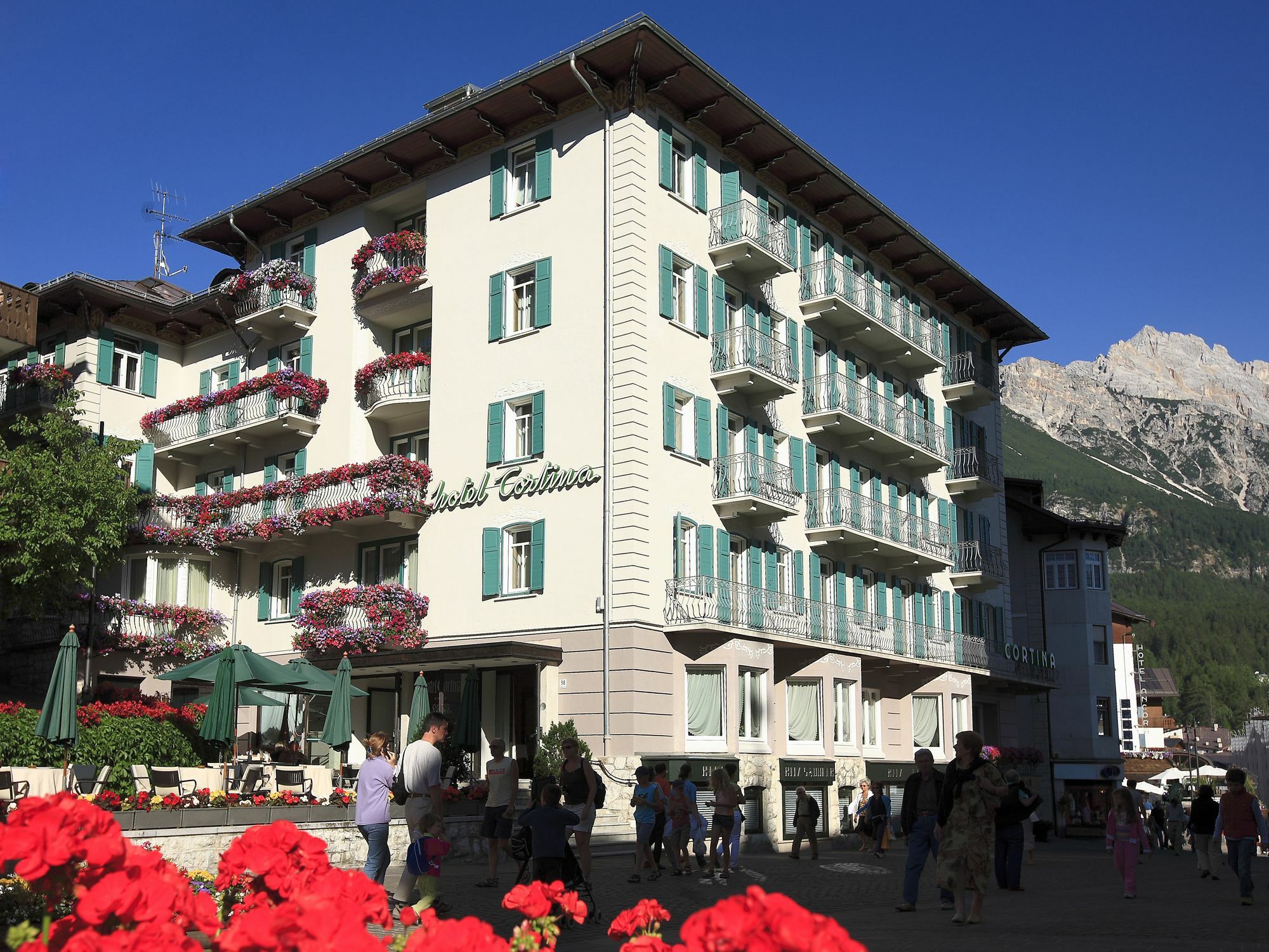 Hotel Cortina Cortina d'Ampezzo Exterior photo